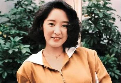 不算特别惊艳却能红的五位女星,长相妩媚却情史干净的五位女星