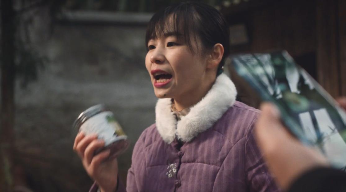 川香秋月打工视频,流水线打工妹逆袭成百亿女首富