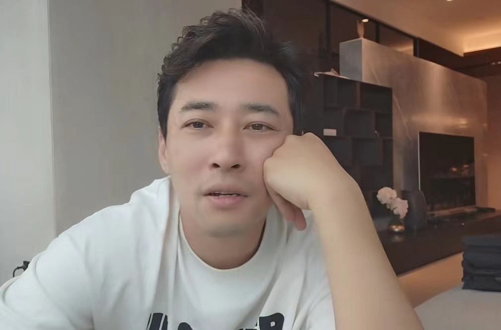 钱小佳为什么可以复播了,钱小佳现在在哪里直播