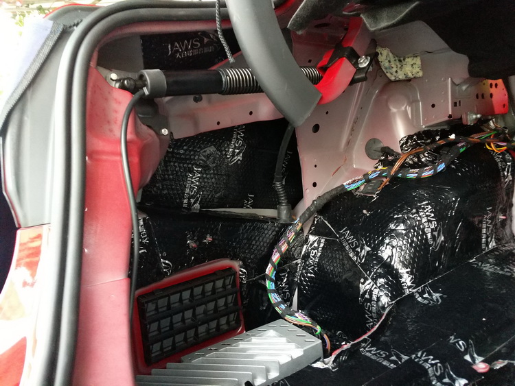 消除噪声厦门靓车港宝马320汽车隔音改装大白鲨