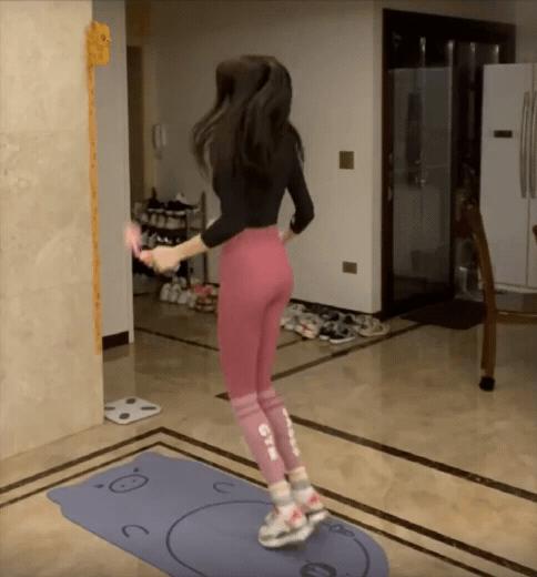 跳绳减肥要跳多少分钟才有效,一天跳6000跳绳半个月能减肥多少