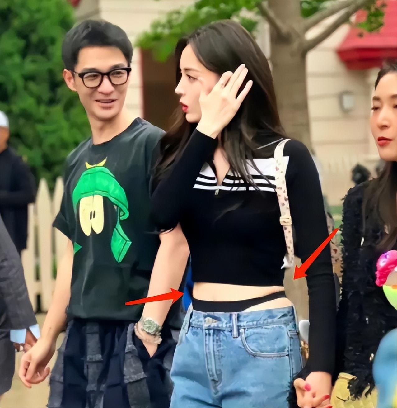 娜扎裤子惹争议,网友吐槽像“*裤内**”本人霸气回应!