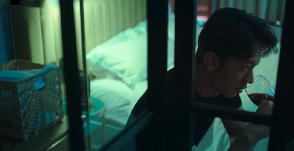 认不出？首届港男冠军回巢无线演技*跃进大**，被封新一代冻龄男神