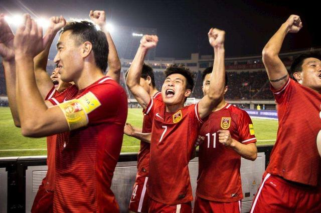 3点24分！男足队员的表态让人嗤笑，网友：吃海参不会变软吧