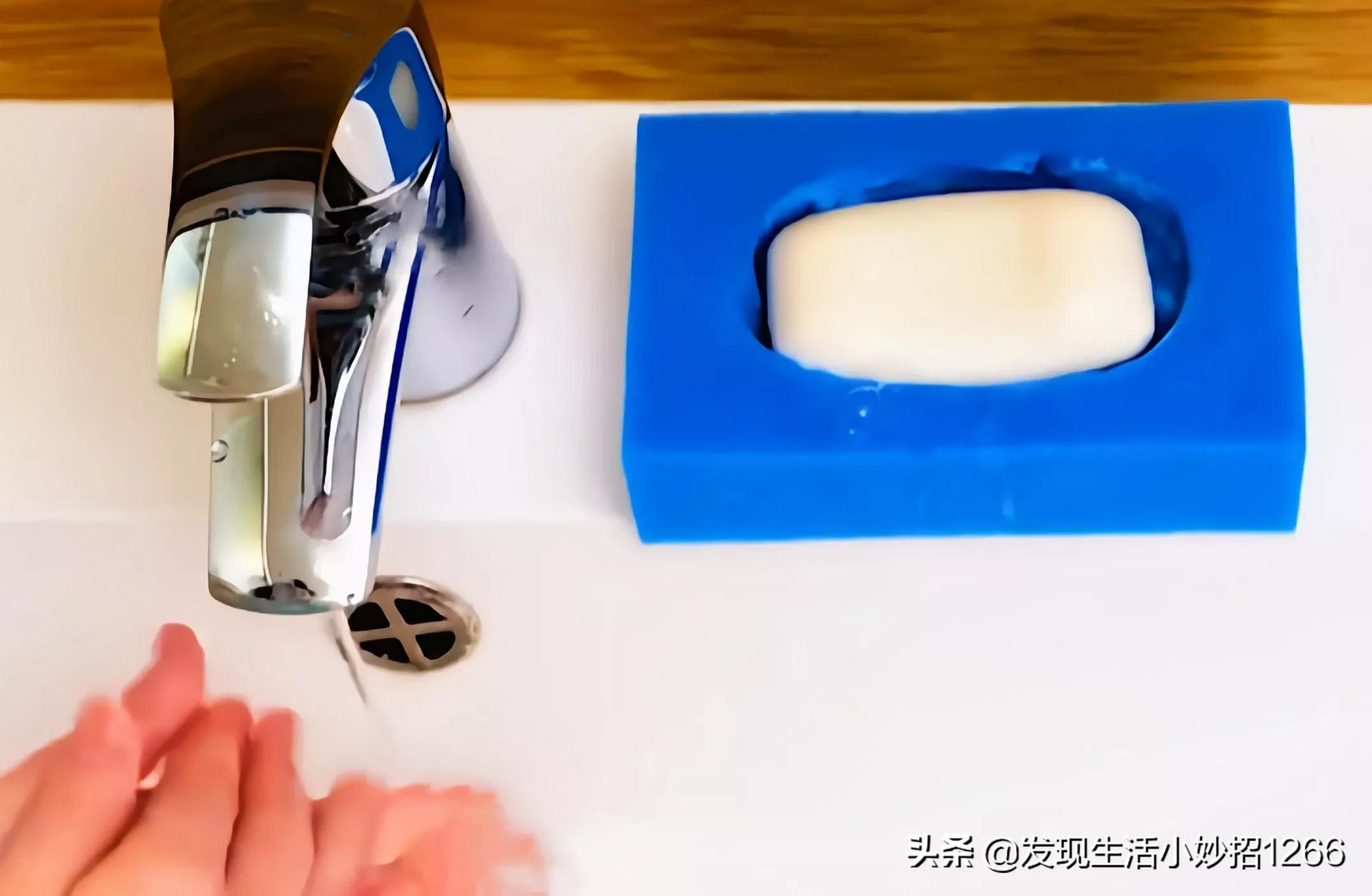 生活小妙招拖地拖不干净,发现更多有趣拖地小技巧