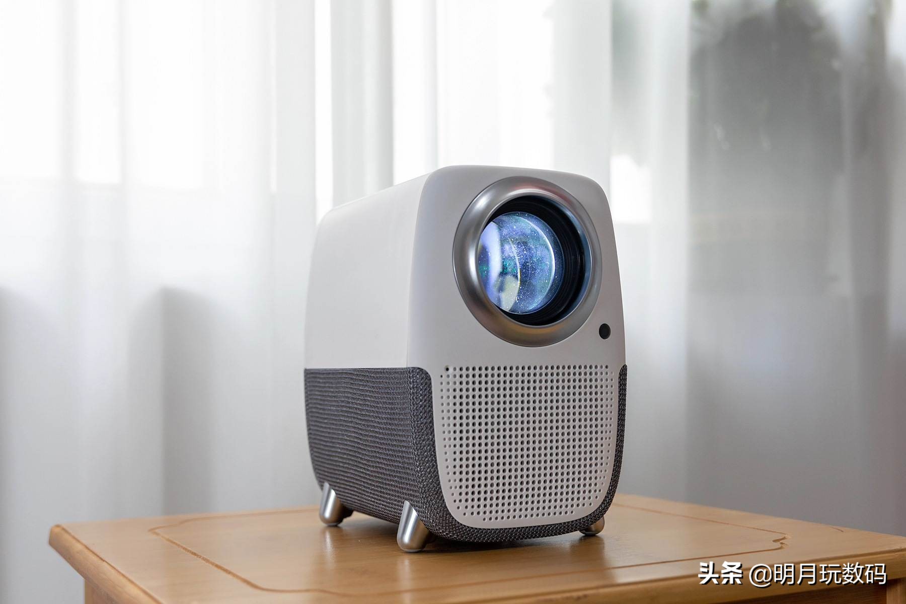 泰捷weboxt1投影仪和t1s怎么选,泰捷投影t1s缺点