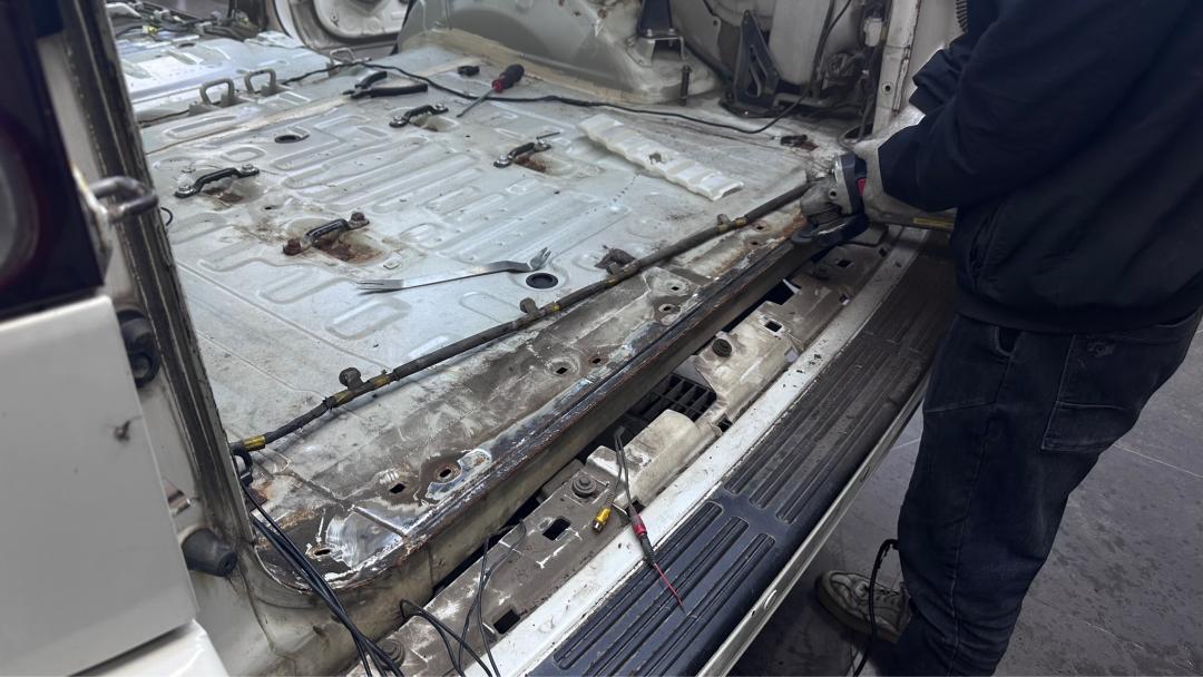 06年丰田霸道汽车翻新全过程,从山西拉回来的车