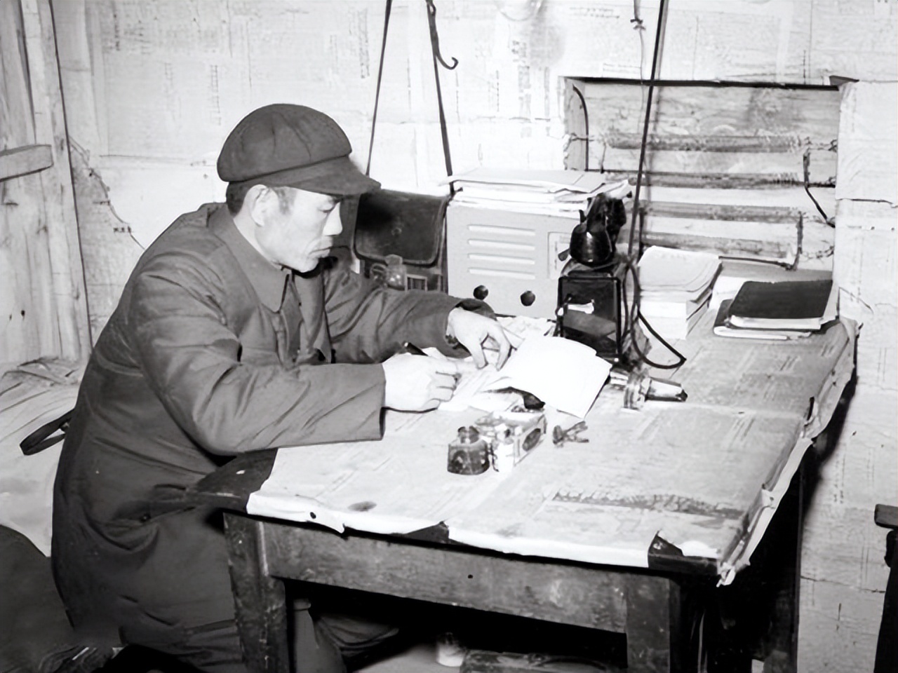 朝鲜战场上，彭老总怒骂两位志愿军军长，他们犯了什么错