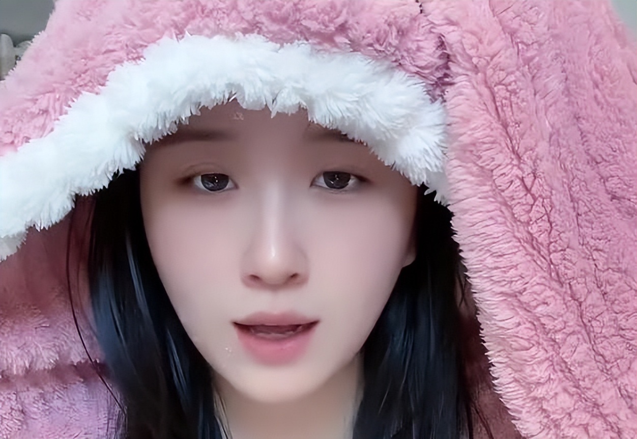 吕德华妹妹户外视频,吕德华妹妹露脸