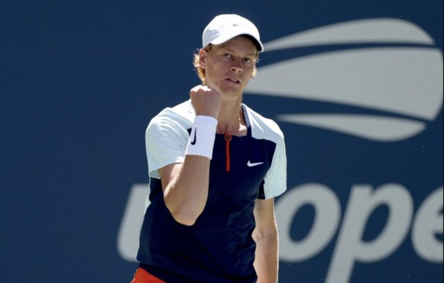 早报切尔西问鼎世俱杯,早报曼联0-1不敌狼队遭遇开门黑