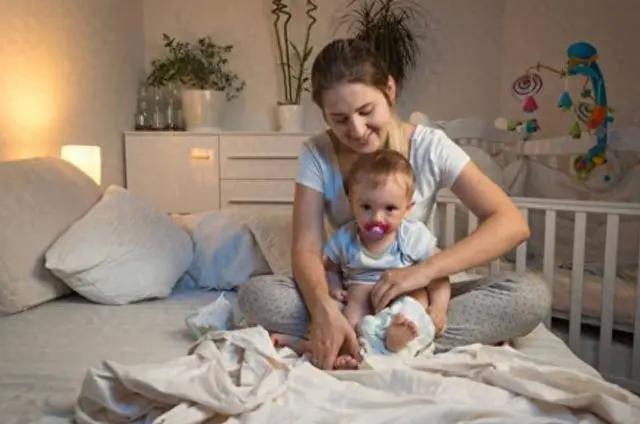 穿开裆裤的宝宝伤不起,穿开裆裤真的对宝宝好吗