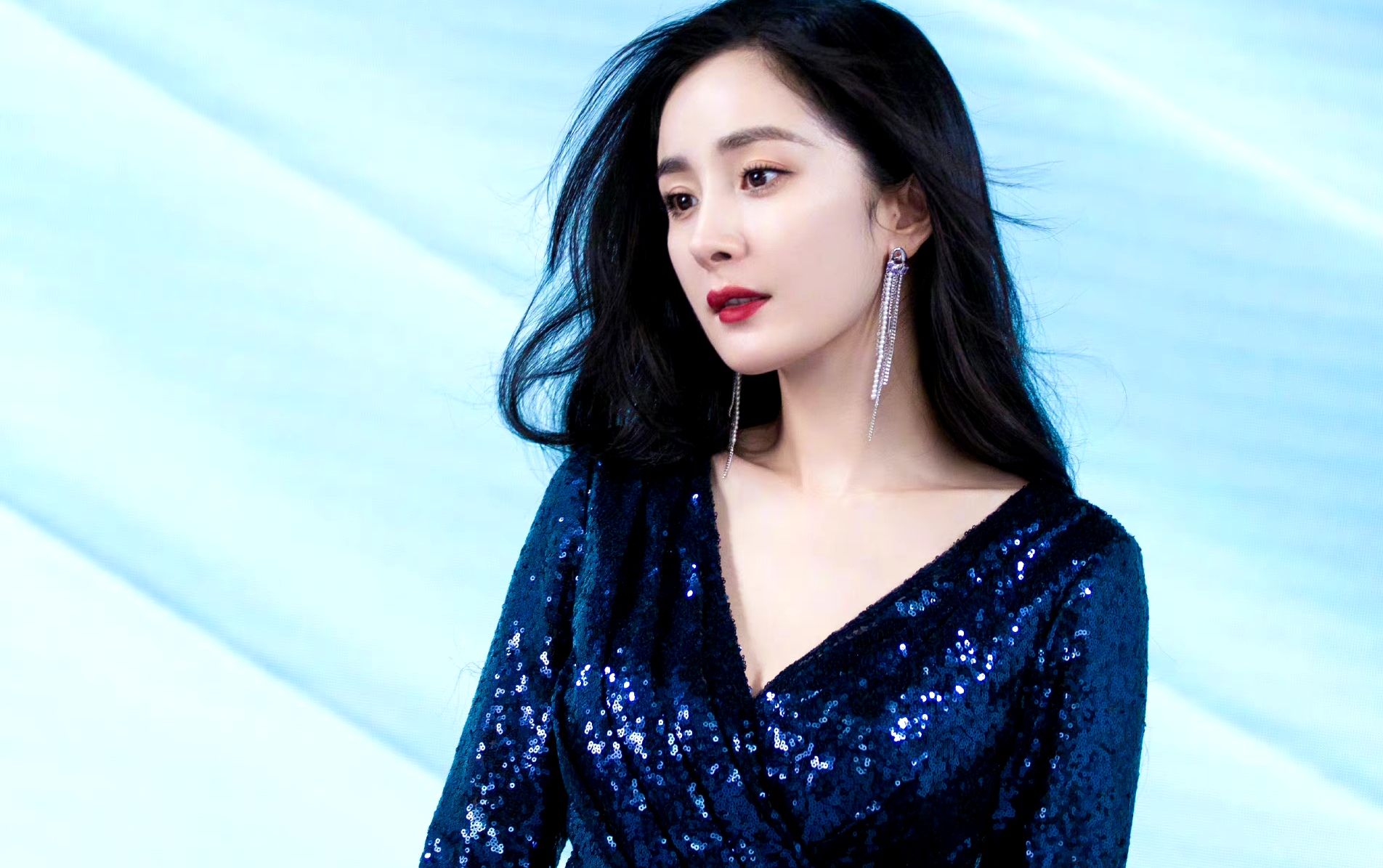 芭莎慈善夜红毯杨颖,杨幂杨颖刘亦菲芭莎