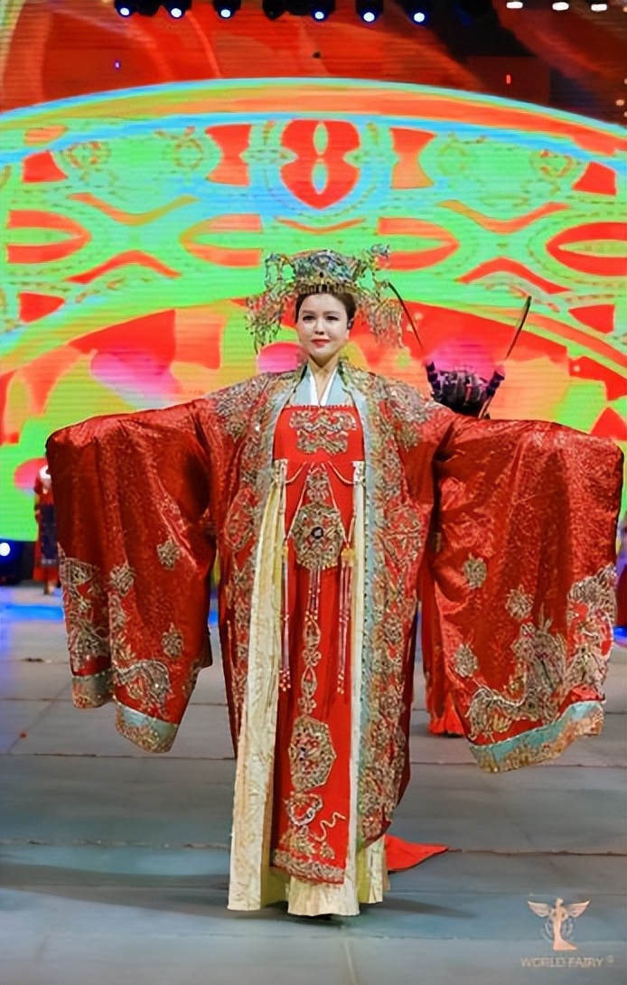 第六届世界女神大赛,蔻墨杯冠军