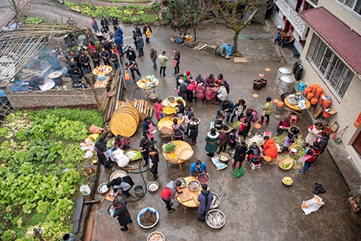 出差一个月妻子怀孕,出差一个月老婆怀孕了这正常吗