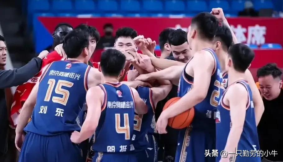 同曦男篮西热是球员还是教练,西热vs同曦视频