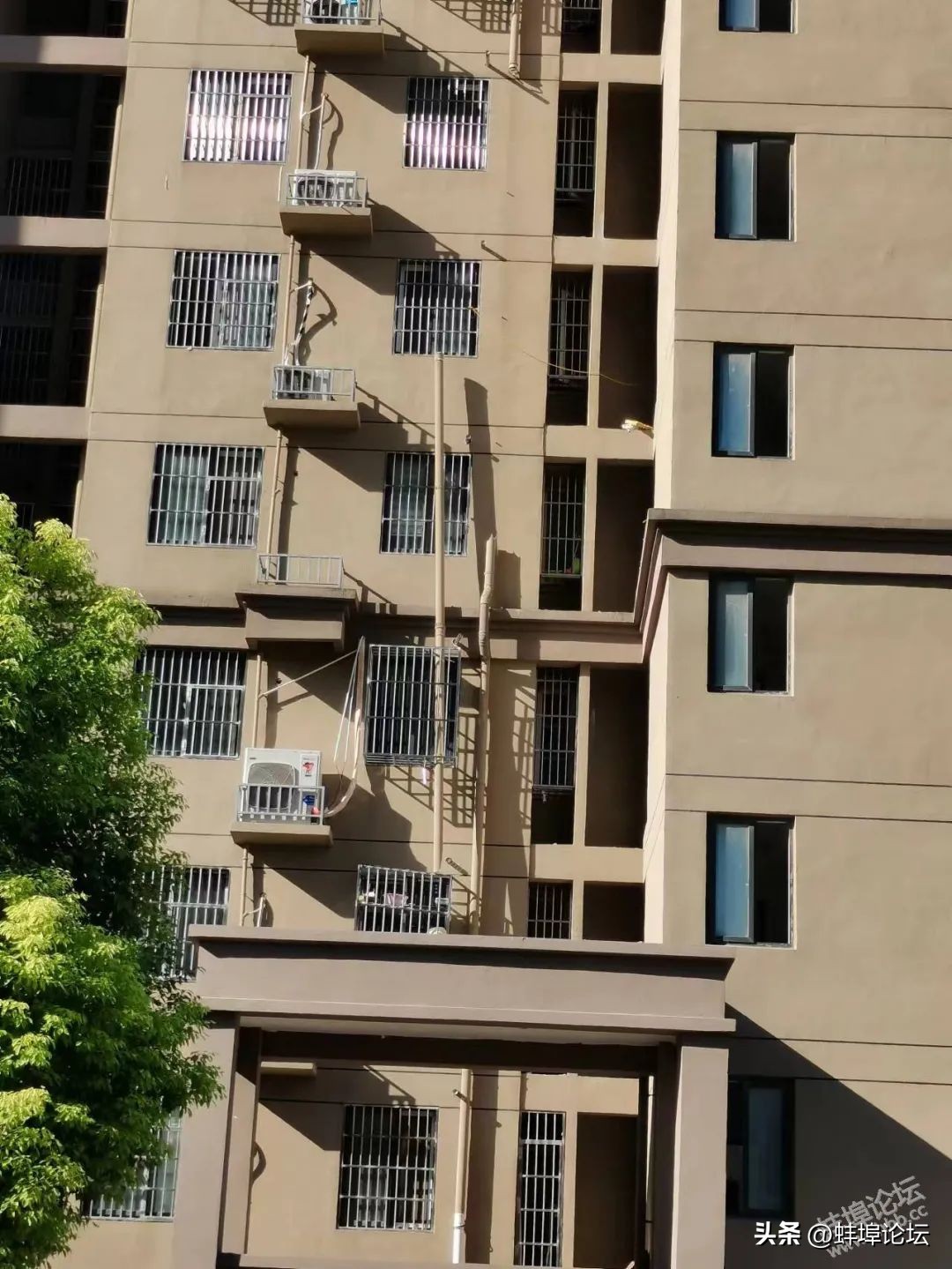 自来水管爆裂蚌埠,蚌埠南岗四路水管爆裂修好了吗