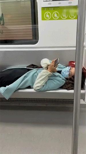 女朋友是不是平胸怎么验,被说平胸怎么安慰自己