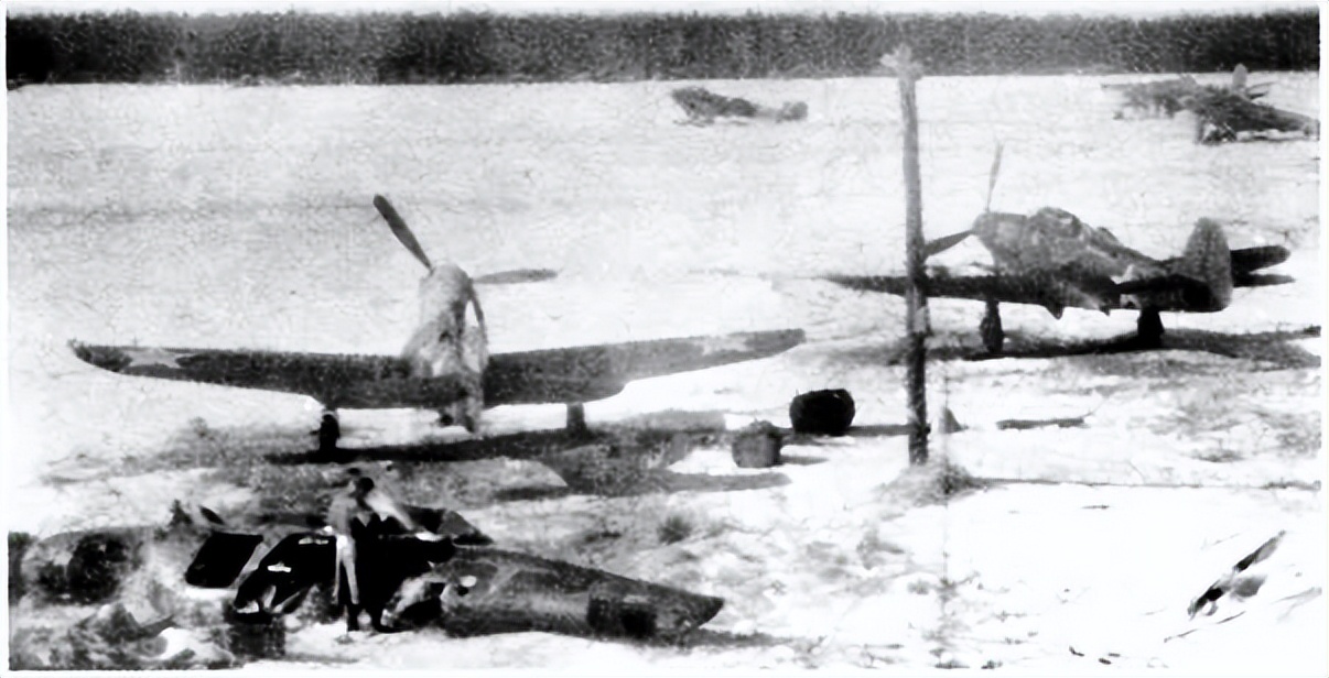 俄罗斯战机眼镜蛇机动,f22战斗机眼镜蛇