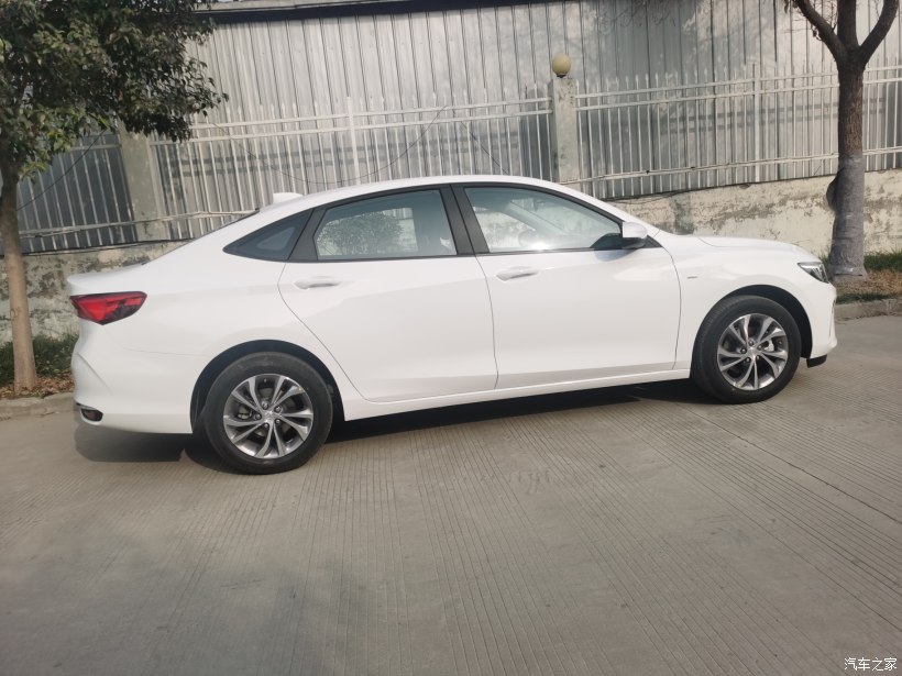 别克威朗pro送的赠品,威朗pro八件套