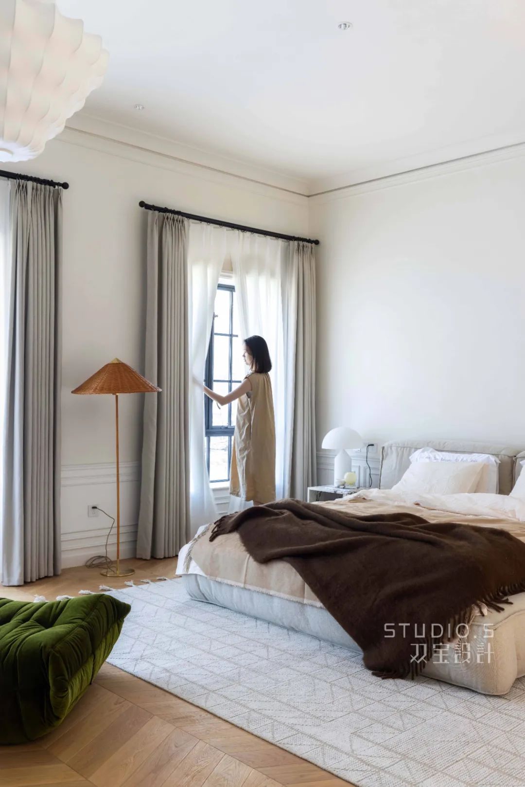 欧式别墅的院子怎么装修,欧式风格房子怎么改成简约风格