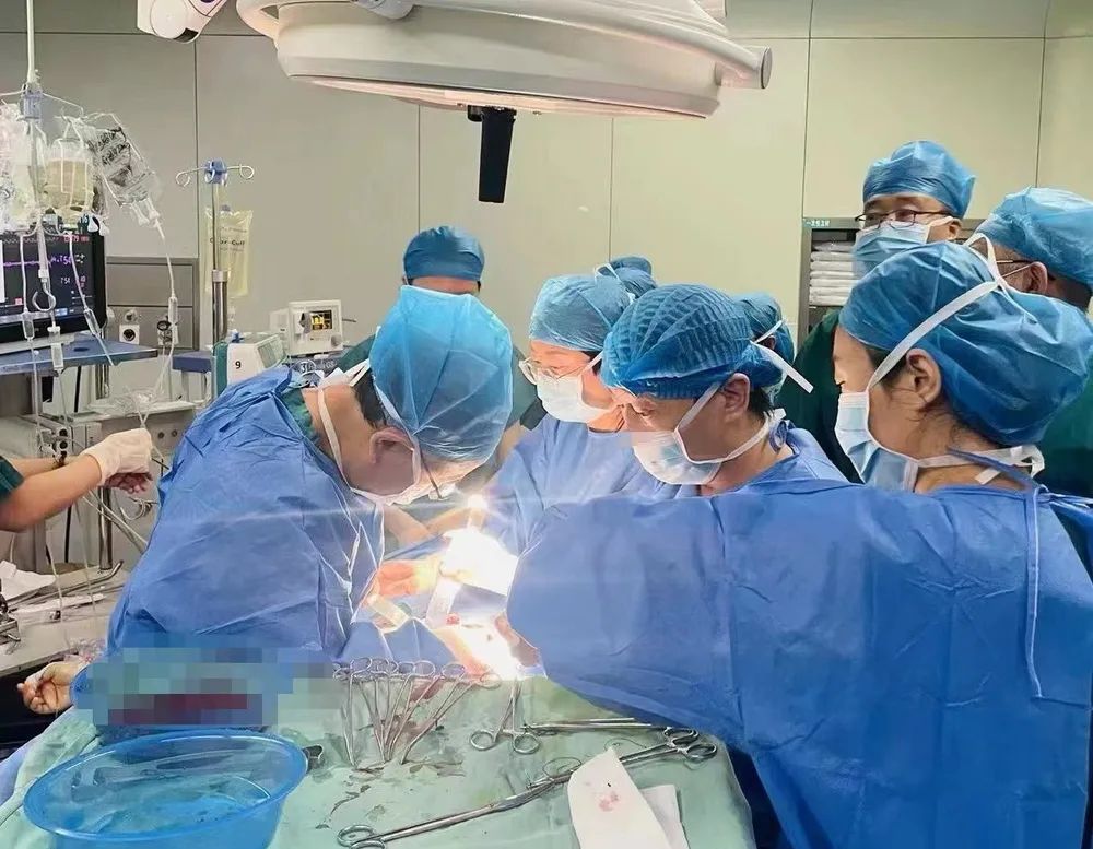 宫外孕紧急手术救人,宫外孕抢救