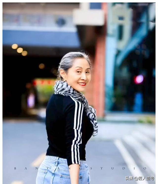 改善臀部下垂的训练弹力带,臀部松弛怎么紧致翘臀