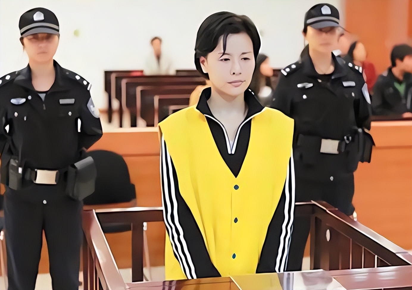 美女老板俞优静：卷走1.5亿逃往非洲，只因弟弟嗜赌如命？终覆灭