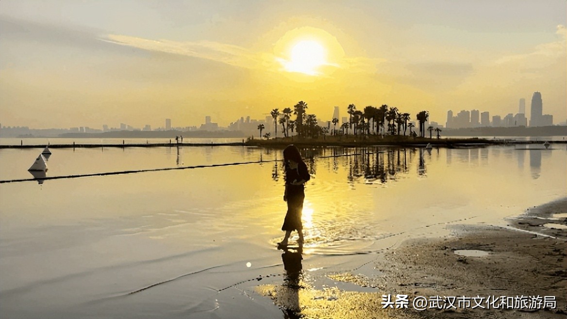 叮！毕业旅行指南已送达，玩转武汉！