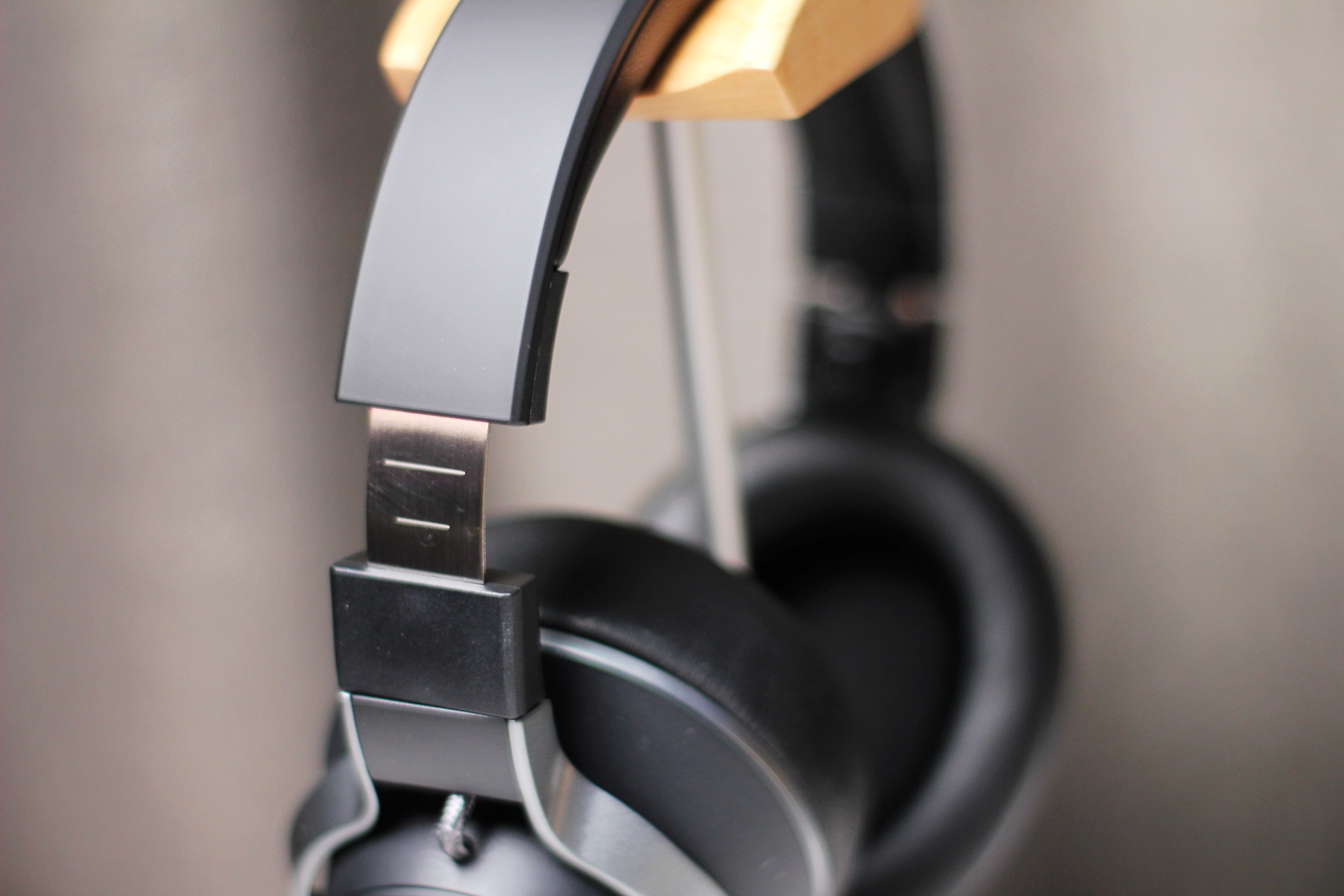 涔岄緹娴峰哺stealth鍒哄700浜屼唬,涔岄緹娴峰哺pro鑰虫満娴嬭瘎