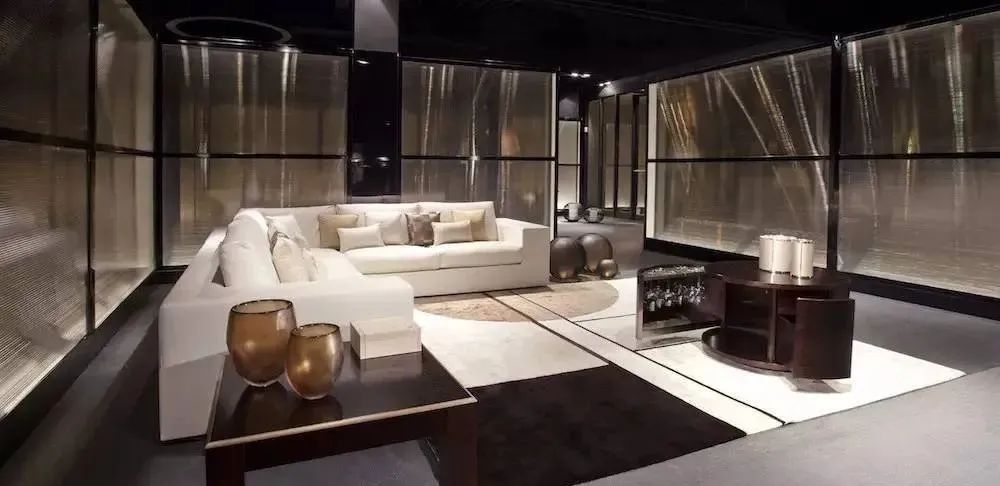 armani阿玛尼名字的由来,意大利品牌阿玛尼armani