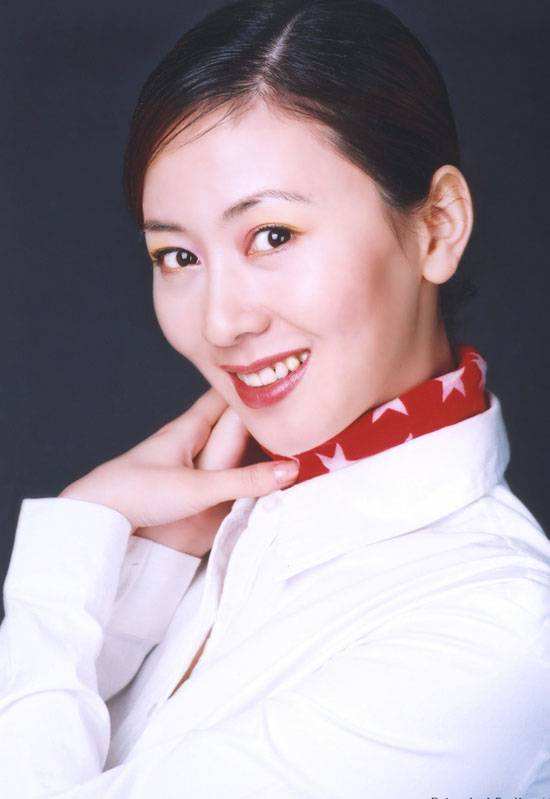 人体模特汤加丽：与丈夫离婚，遭父亲嫌弃，46岁再给父母添心病