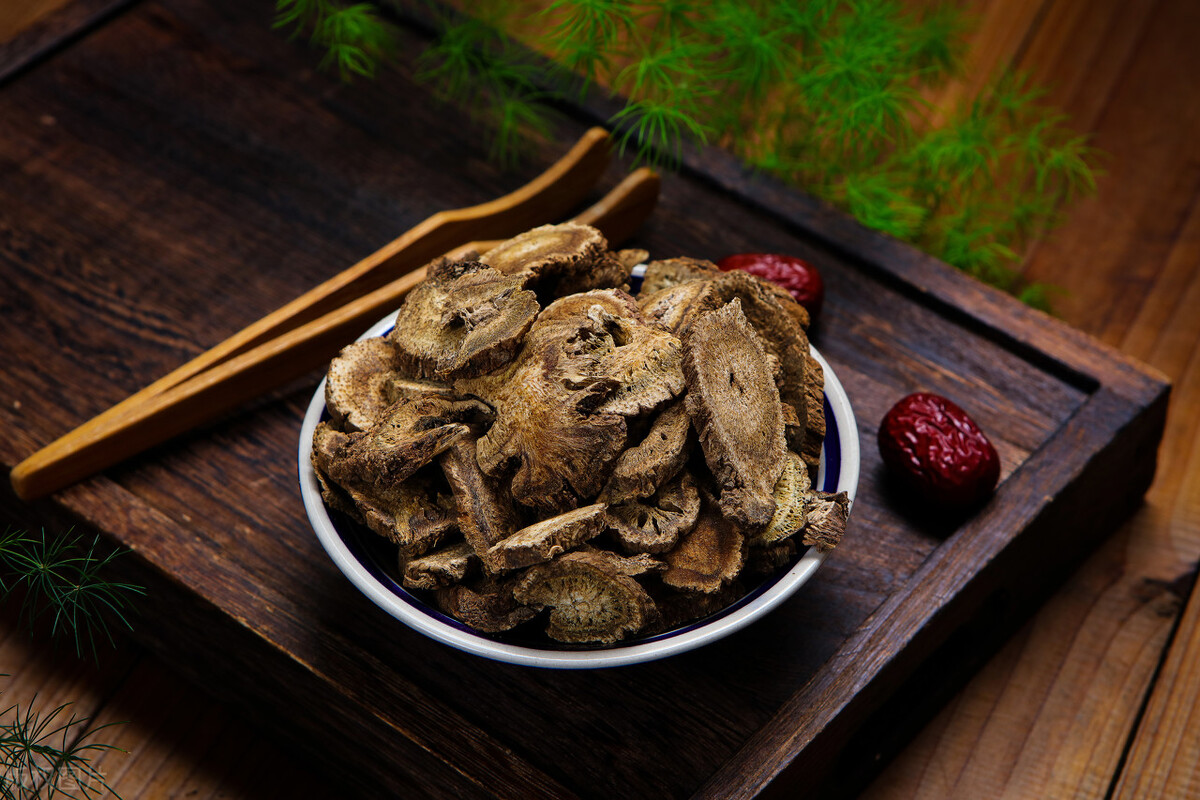 肝病缠身久不愈？送你4味药，活血止痛、理气健脾