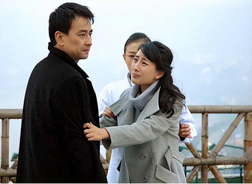 罗刚郝蕾近期视频,罗刚郝蕾全家