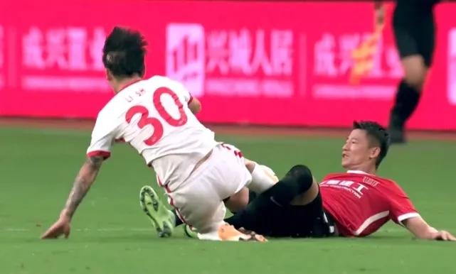 武汉三镇领跑，申花次席，泰山送大连首败，2022中超第5轮