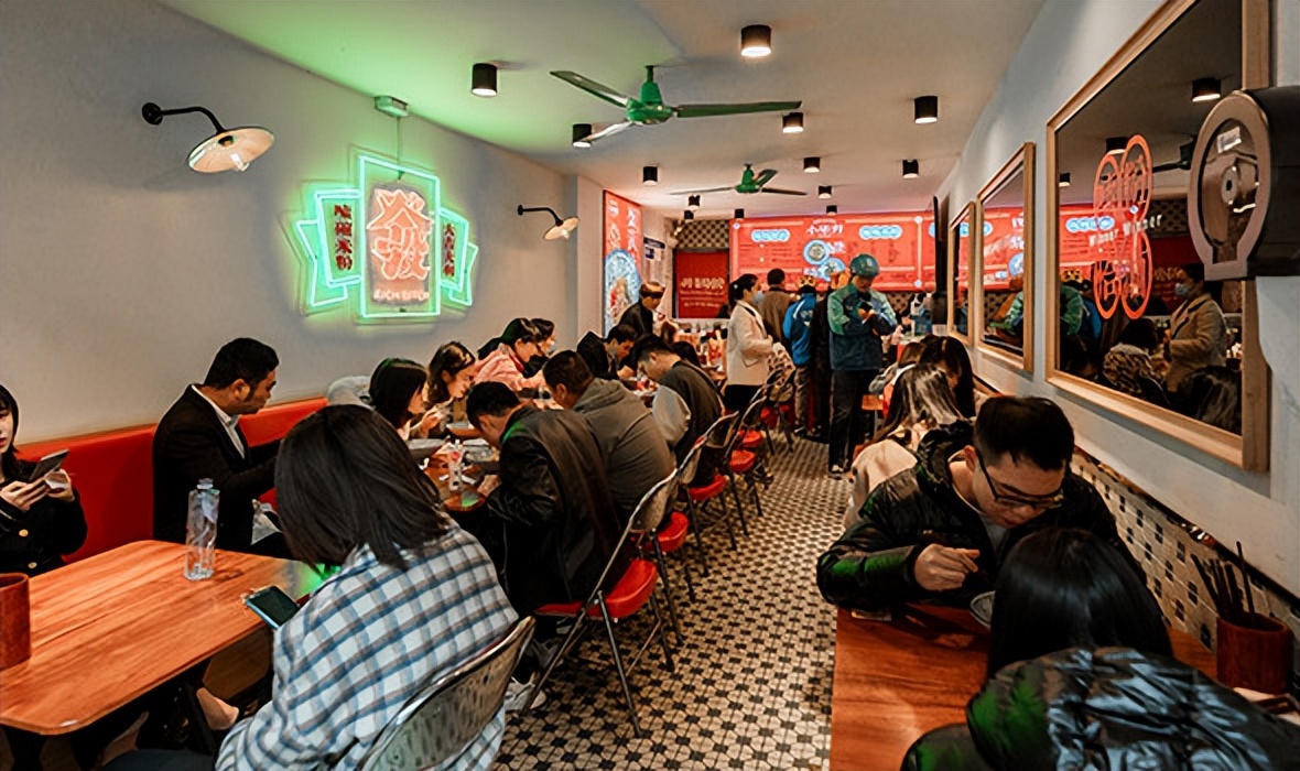 开一家餐饮店要具备哪些优势,开一家餐饮店需要做哪些准备