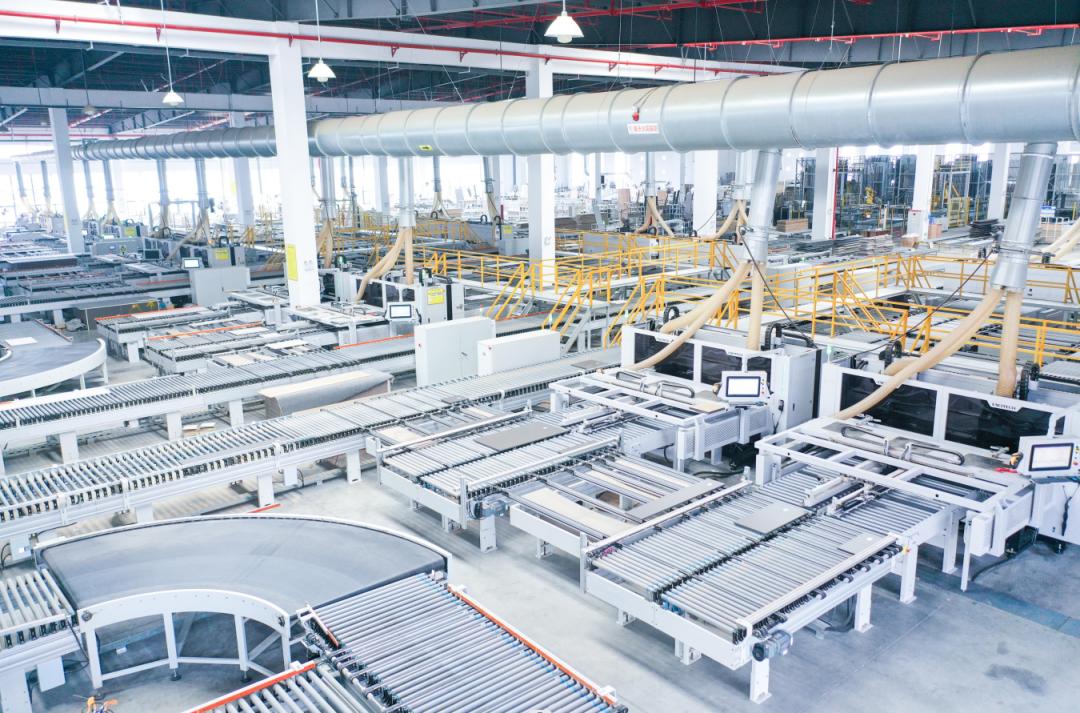 助力全球家居产业，星辉数控专注打造家具工业4.0智慧工厂！