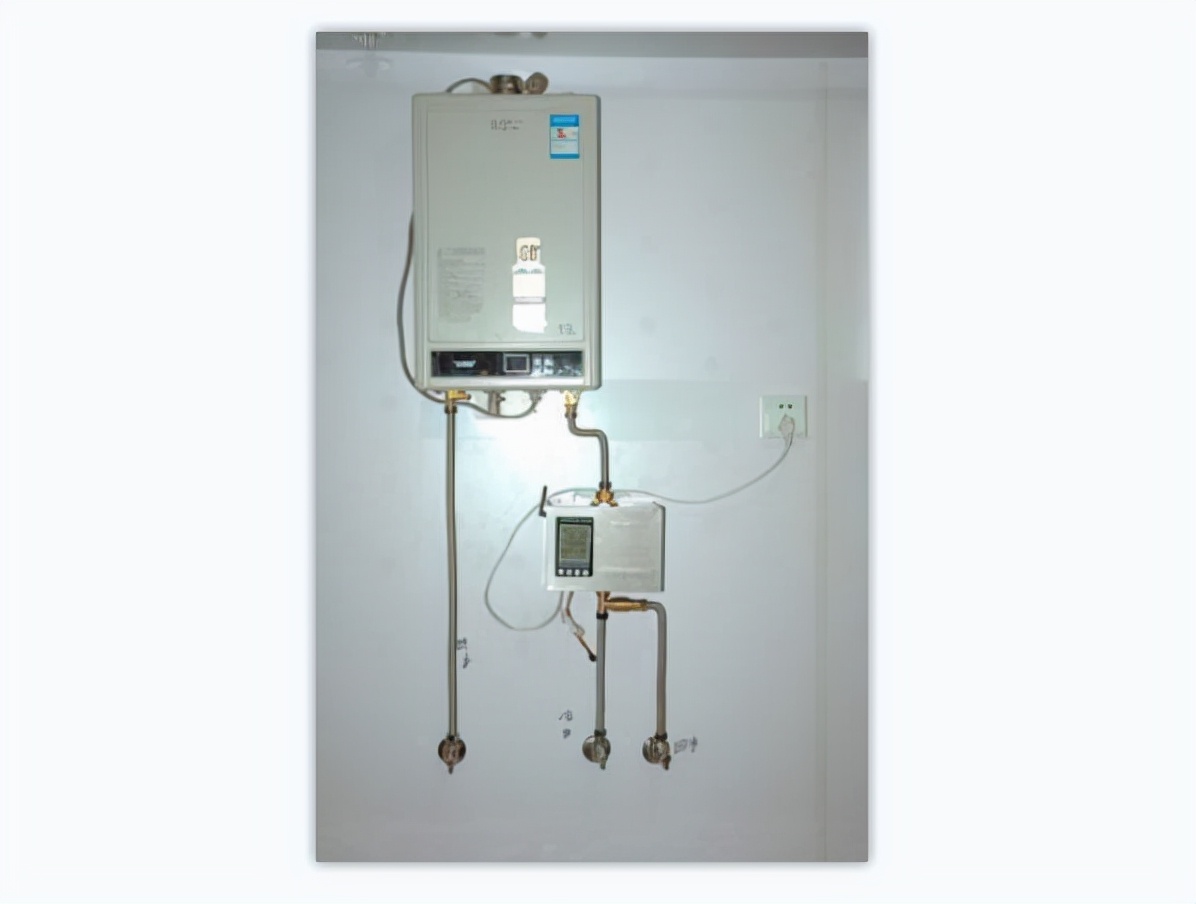 燃气热水器三条管安装教程,美的热水器的管子接法