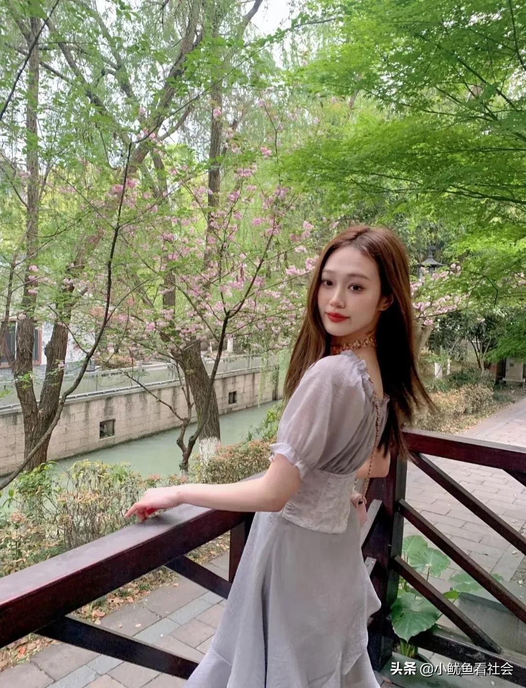 全身皮肤黑黄怎么调理才能变白,天生皮肤黑的人变白要怎样内调