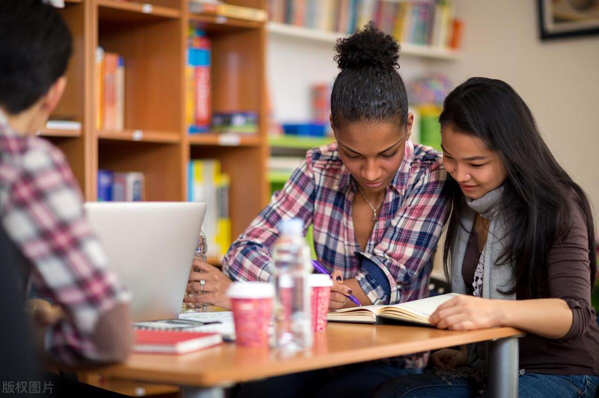 美国留学：普通家庭赴美留学如何优雅的省下一大笔钱！