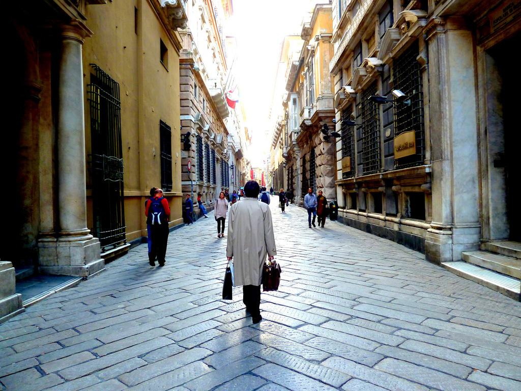 热那亚是哪个国家的首都,哥伦布的港口在哪里