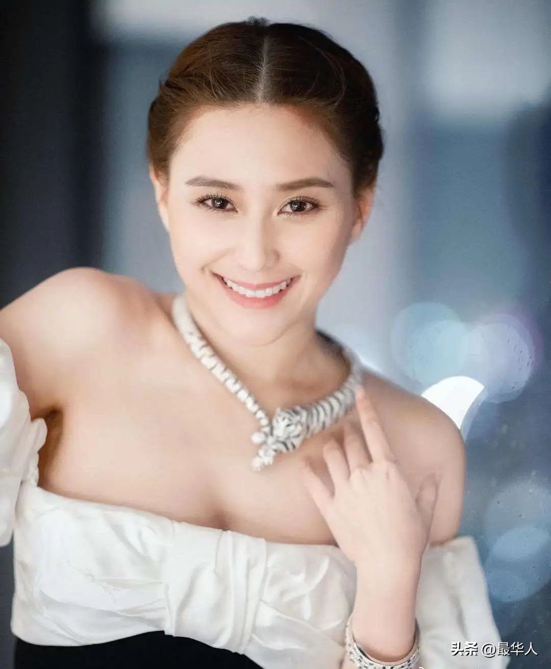 赌王千金利智,赌王千金像利智