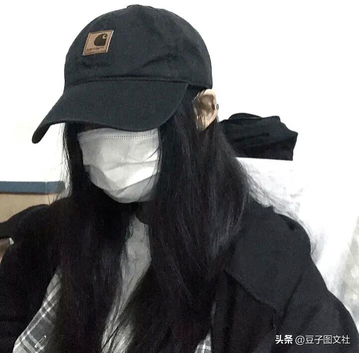 女生头像不露脸头像上有字,超火不露脸部位好看的女生头像