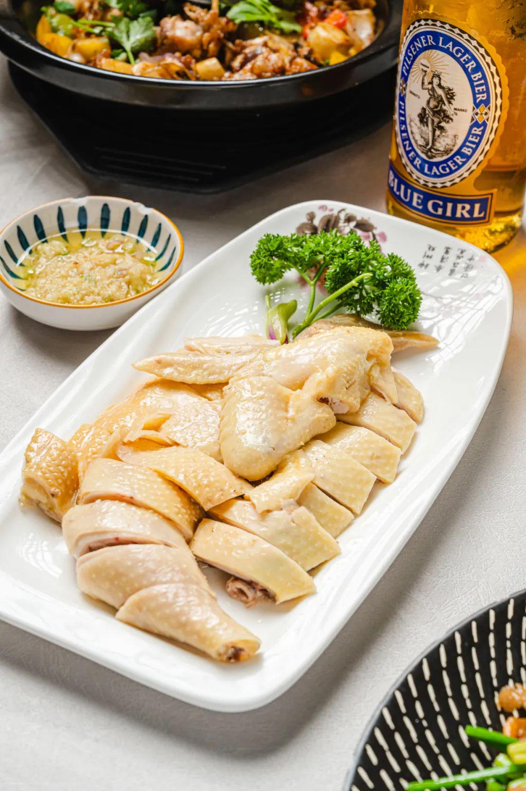 乌苏啤酒和蓝妹哪个好喝,和蓝妹啤酒同一档次的啤酒