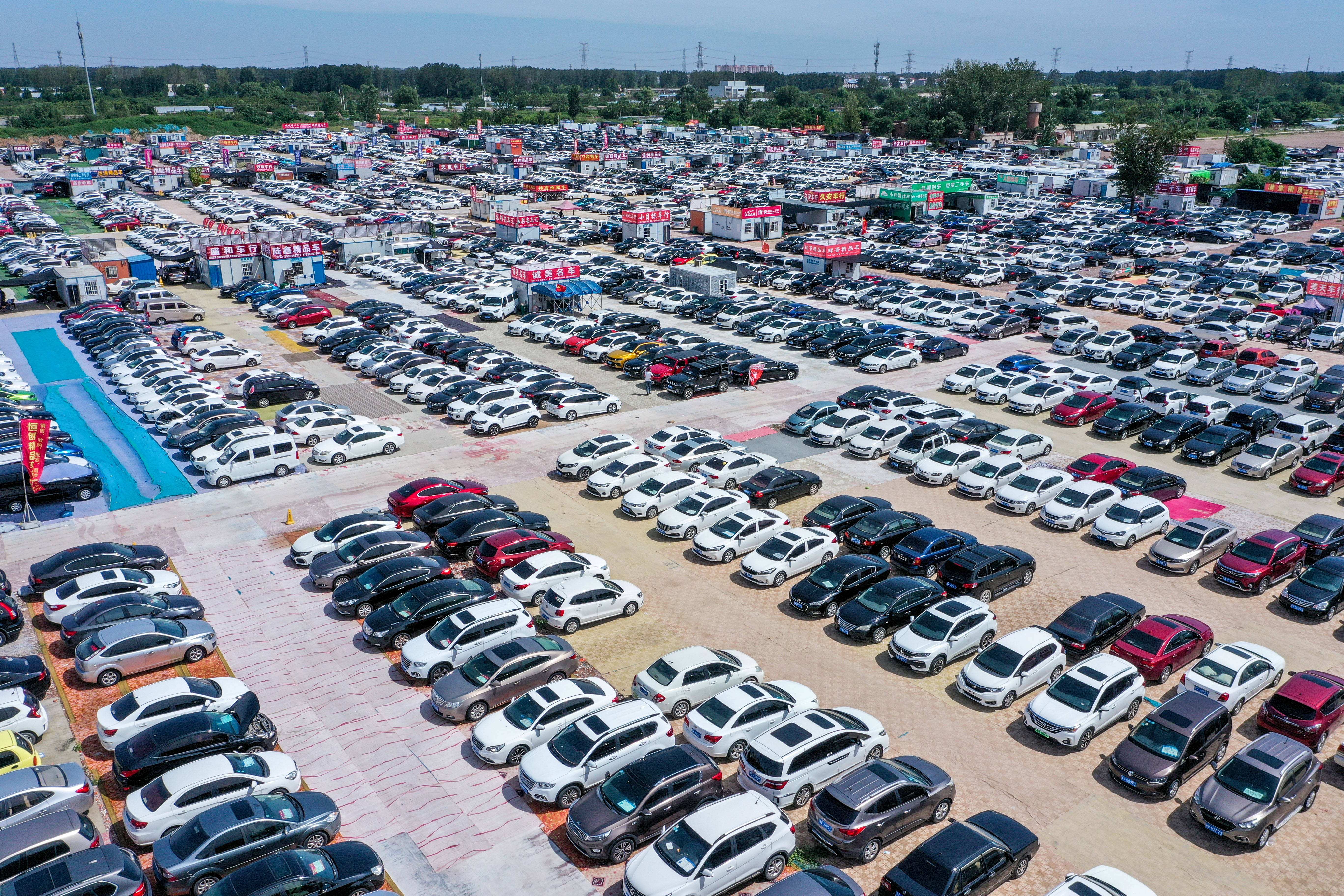 旧车是在4s店置换还是卖掉划算,旧车是卖合适还是置换合适