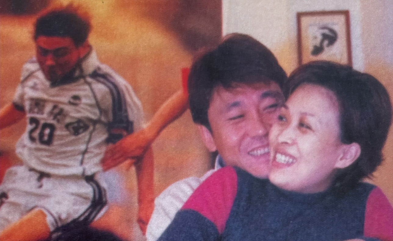 公然挑衅刀郎，机场怒踹粉丝，歌坛“一姐”那英究竟凭啥这么狂？