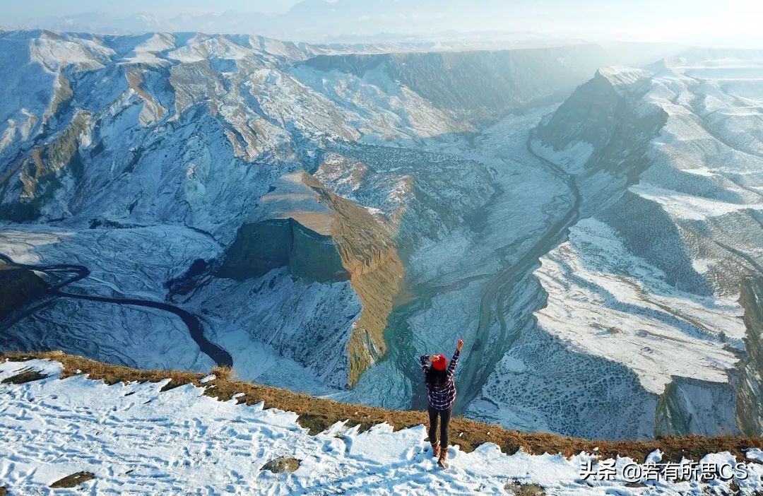 去新疆旅游的美女,去苏州旅游的女人