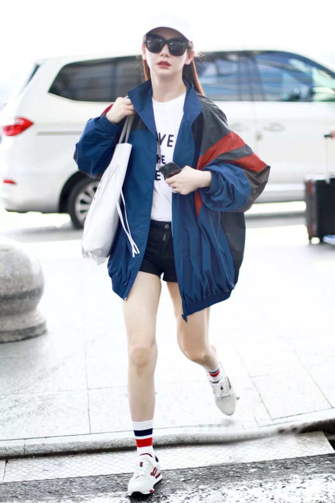 戚薇休闲鞋穿搭,戚薇穿什么样的鞋子好看