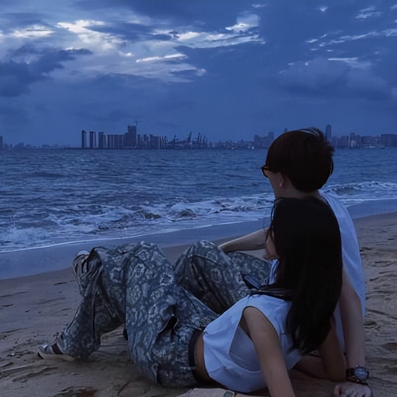 氛围感情侣头像海边双人,情侣微信头像一男一女唯美有意境