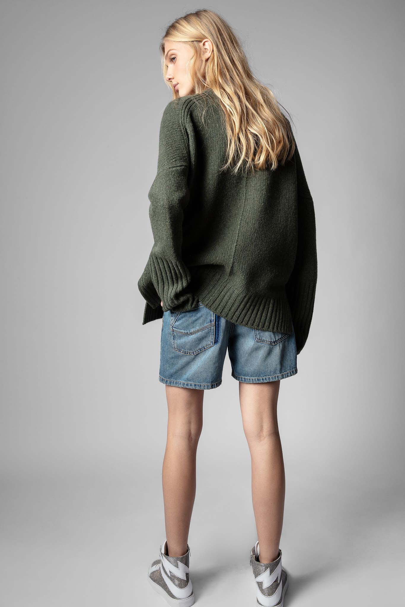 摆脱束缚释放自己,摆脱束缚穿出自我潮流男士之选