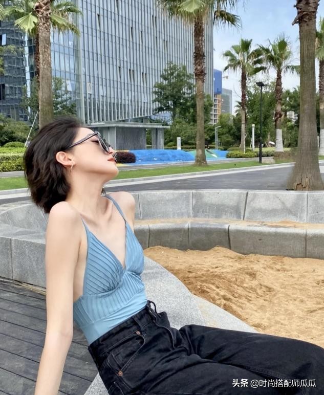 泳衣遮腿裤子怎么搭配,泳衣搭配裤子外穿